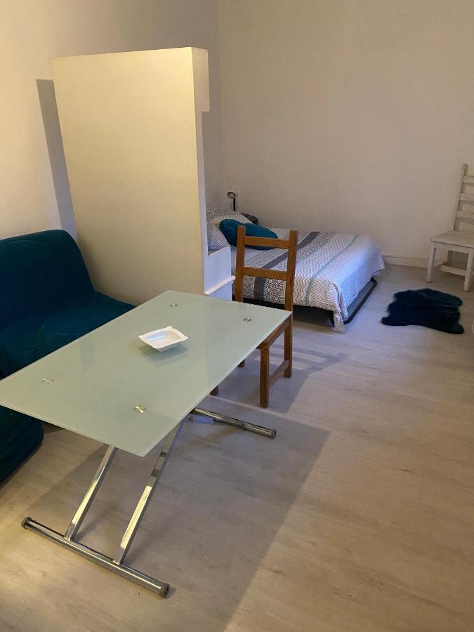 Adorable Gesthouse Avec Parking Gratuit Sur Place. Appartement Le Chene Buitenkant foto